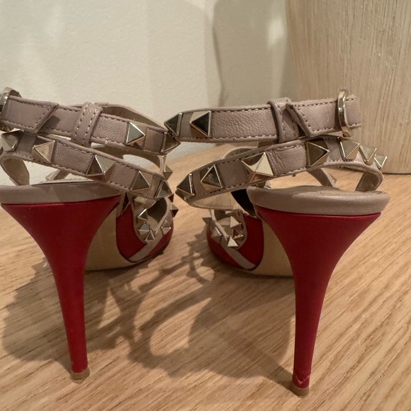 Valentino Red Pointed-Toe Rockstud T-Strap Pumps with Nude Straps - Picture 8 of 15